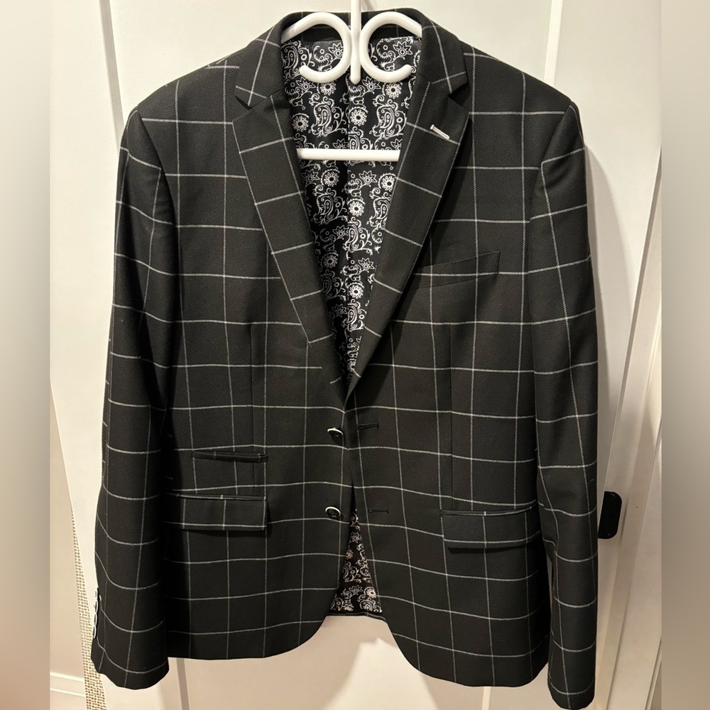 Men’s Strauss Blazer - Size 40R - Black w/ White Check Pattern.